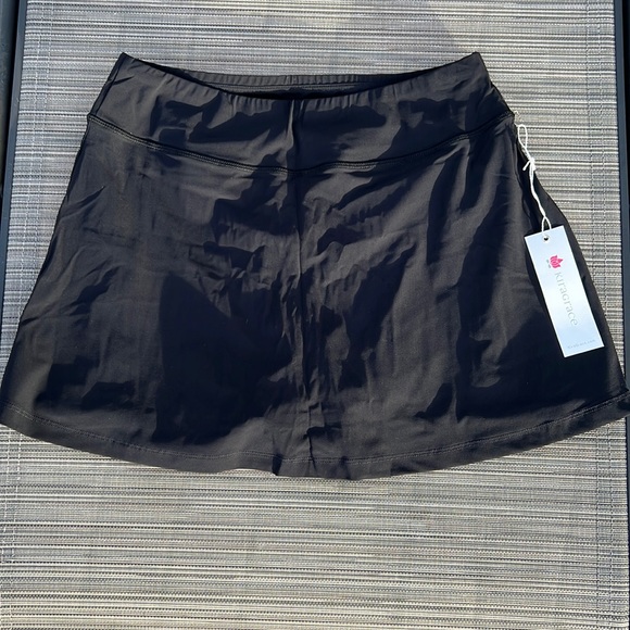 NWT KiraGrace Pleated Skort Skirt Black Size Medium - Picture 4 of 12